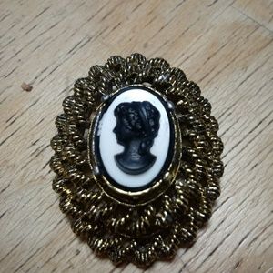 Cameo brooch